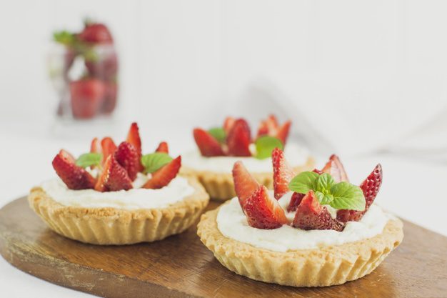 delicious-strawberry-tart_23-2147984184.jpg